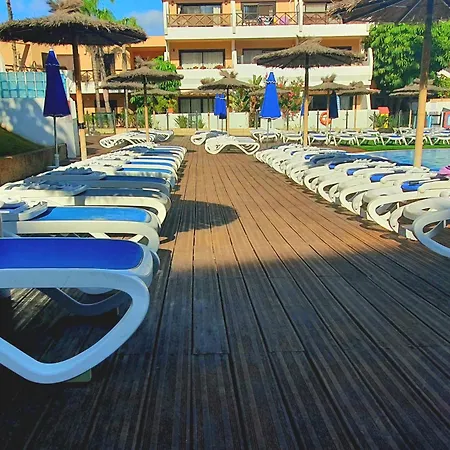 Sophi With Heated Pool